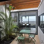 Апартаменты Oasis House *