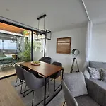 Oasis House Апартаменты Сан-Роки