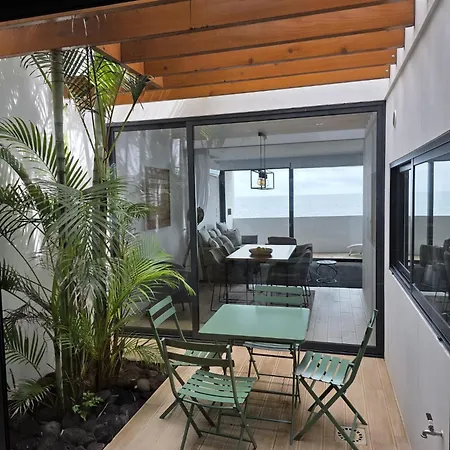 Apartment Oasis House *