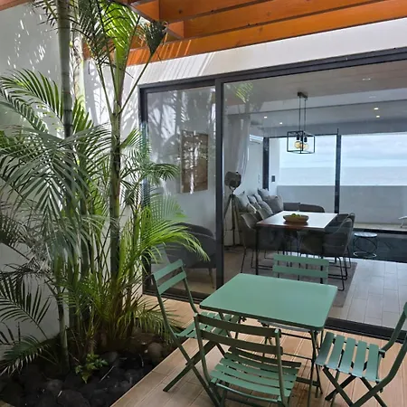 At Azores - Oasis House