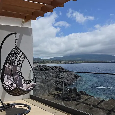 At Azores - Oasis House *